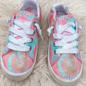 Roxy tie dye slip on shoes with laces size 11